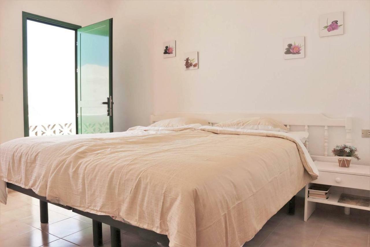 Oasis Atlantico: Rincon Secreto Al Pie De Los Senderos Azano Exterior photo